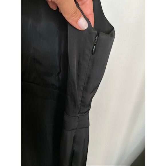 Good American Midi Ruffle Dress - Picture 6 of 10